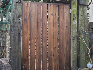 小工事 細部までこだわった、おしゃれな造作門扉