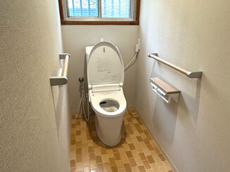 トイレリフォーム 内装もきれいに一新！使い勝手が良くお手入れがしやすいレストルーム  